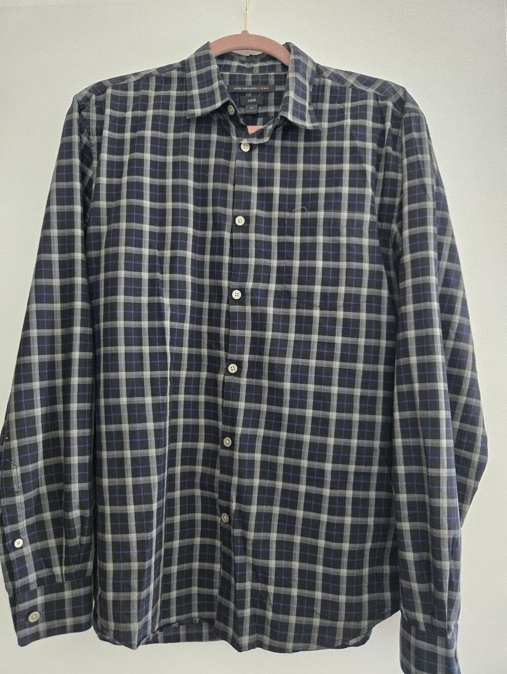 John VARVATOS | MEDIUM |Men's Classic Plaid Button-Down Shirt - Navy/Black/Grey